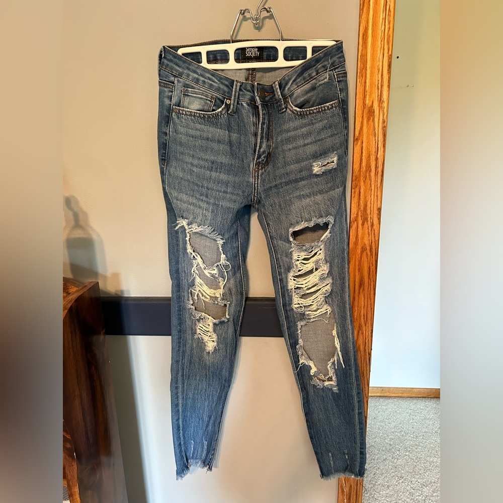 Distressed jeans - Picture 3 of 6